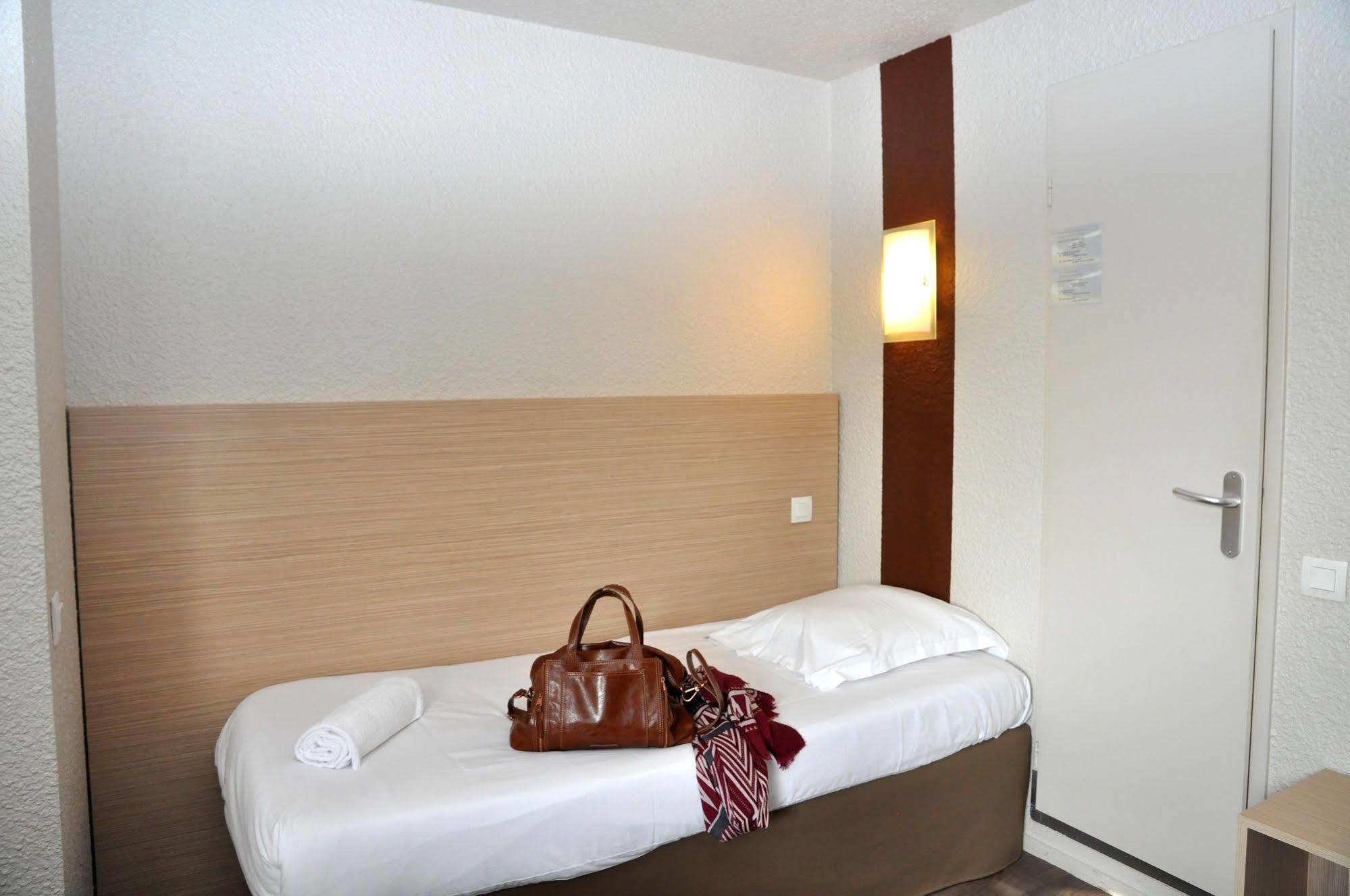 B Hotel Caen Mondeville Exterior foto