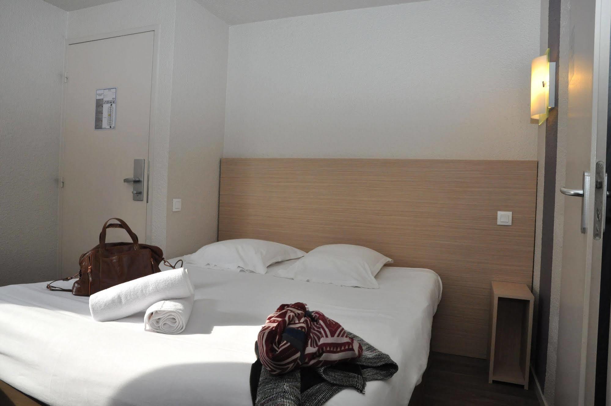 B Hotel Caen Mondeville Exterior foto