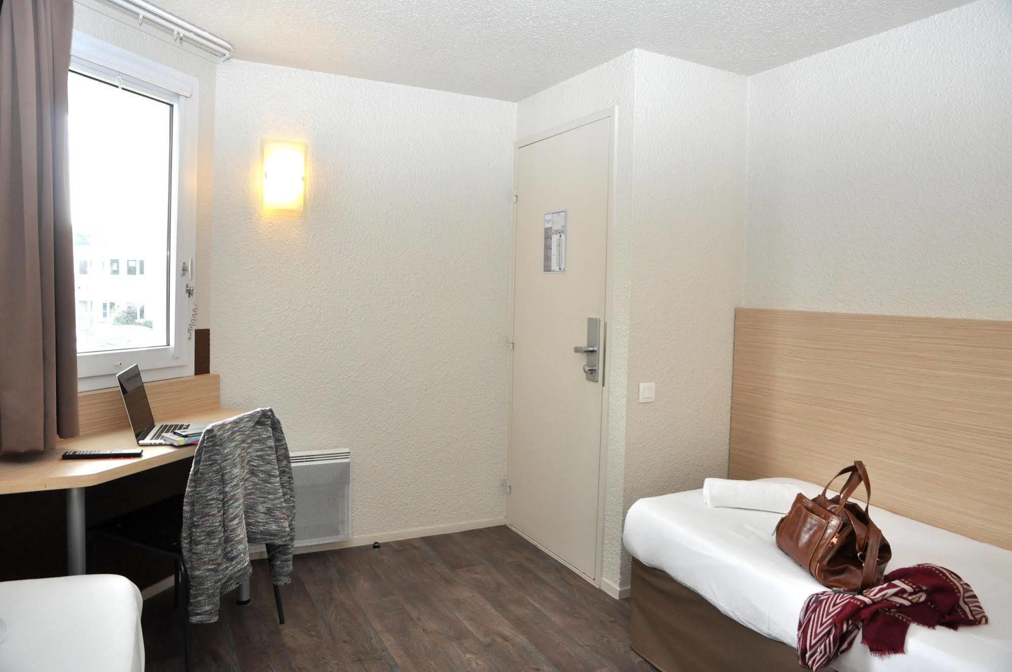 B Hotel Caen Mondeville Exterior foto